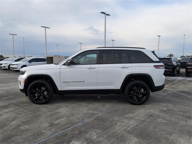 new 2025 Jeep Grand Cherokee car, priced at $42,500