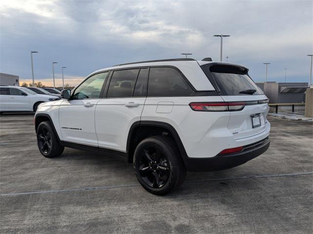 new 2025 Jeep Grand Cherokee car, priced at $42,500