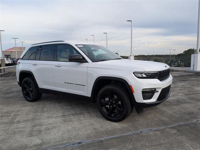 new 2025 Jeep Grand Cherokee car, priced at $42,500