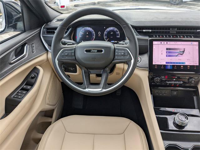 new 2025 Jeep Grand Cherokee car, priced at $42,500