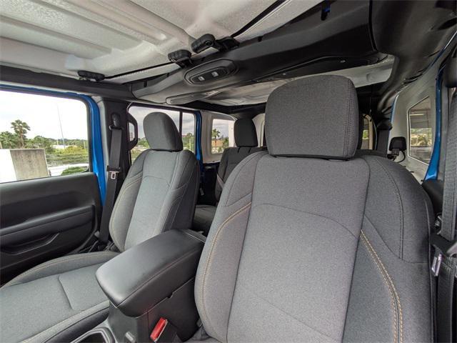 new 2025 Jeep Wrangler car, priced at $39,674