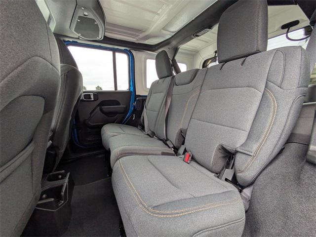 new 2025 Jeep Wrangler car, priced at $39,674