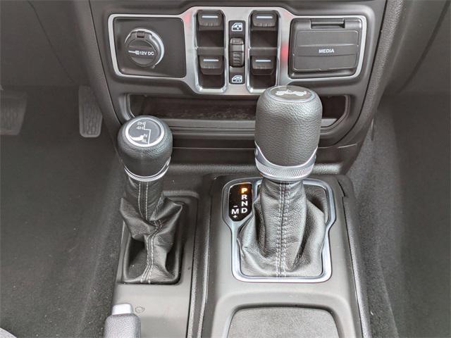 new 2025 Jeep Wrangler car, priced at $39,674