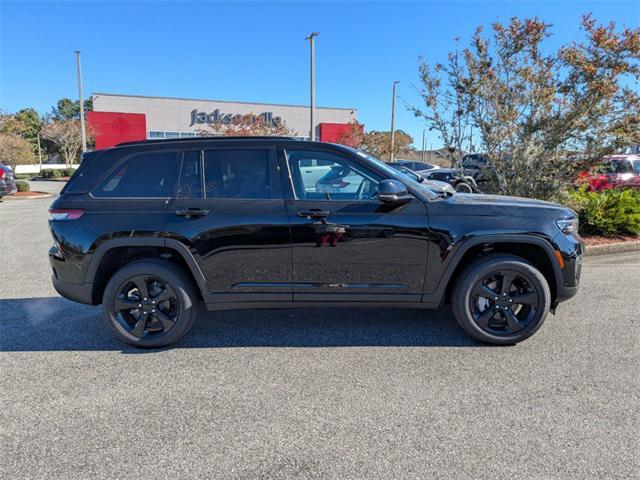 new 2024 Jeep Grand Cherokee car, priced at $47,122