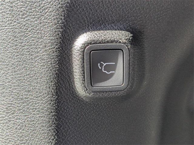 used 2023 Jeep Cherokee car, priced at $24,070