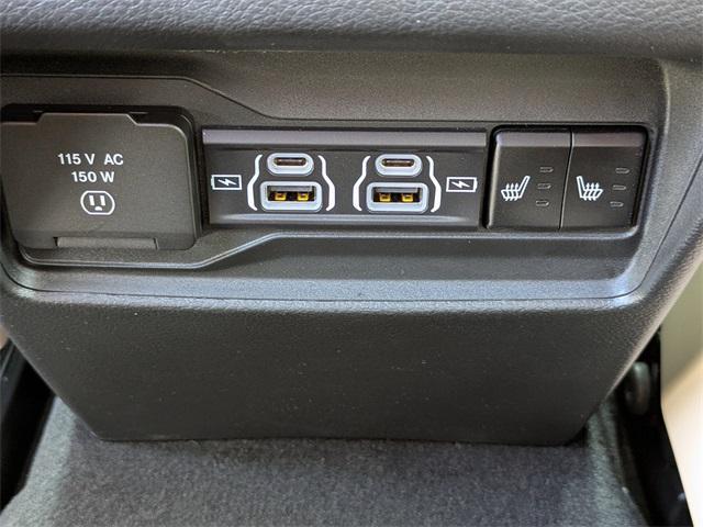 new 2025 Jeep Grand Cherokee car, priced at $44,235