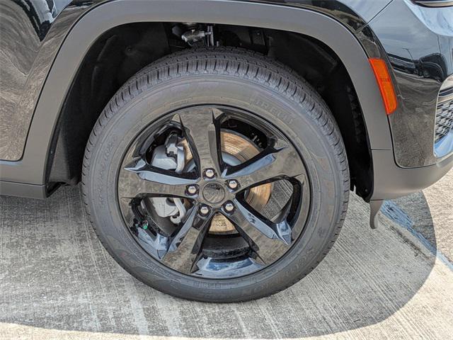 new 2025 Jeep Grand Cherokee car, priced at $44,235