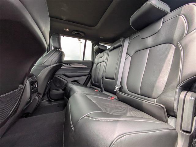new 2025 Jeep Grand Cherokee car, priced at $50,555