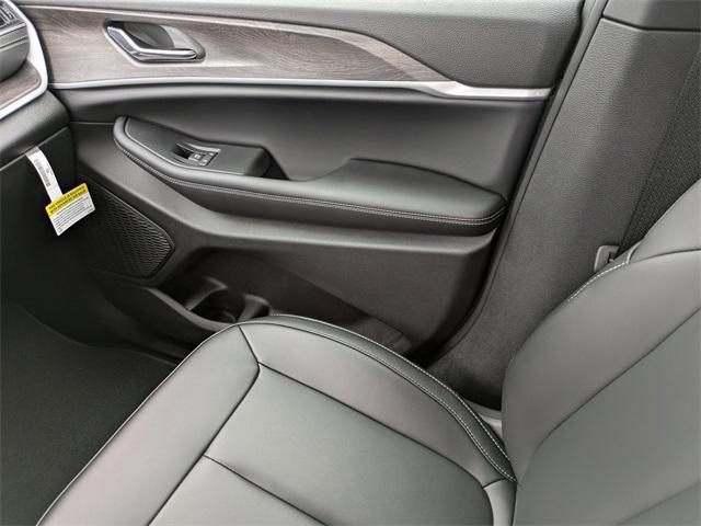 new 2025 Jeep Grand Cherokee L car, priced at $50,246