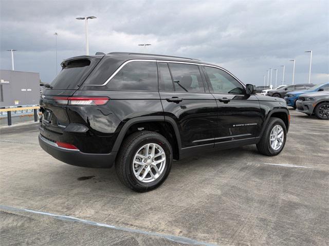 new 2025 Jeep Grand Cherokee car, priced at $37,871