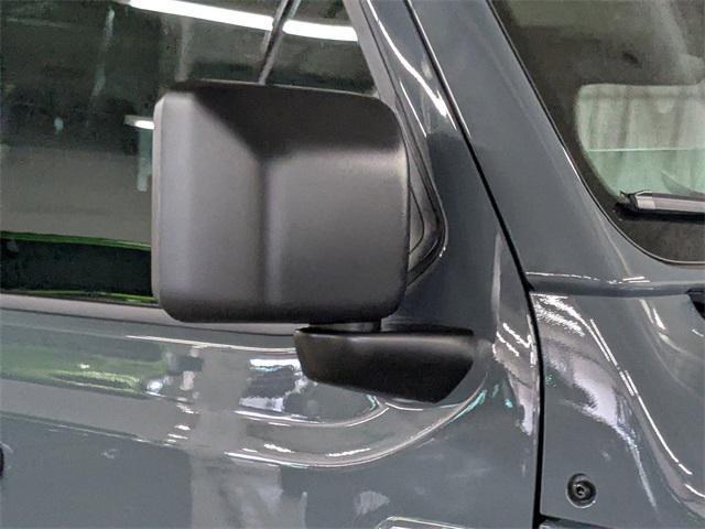 new 2025 Jeep Wrangler car, priced at $45,277