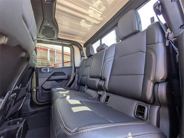 new 2025 Jeep Gladiator car, priced at $44,977