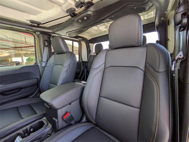 new 2025 Jeep Gladiator car, priced at $44,977