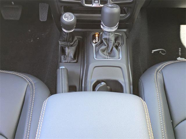 new 2025 Jeep Gladiator car, priced at $44,977