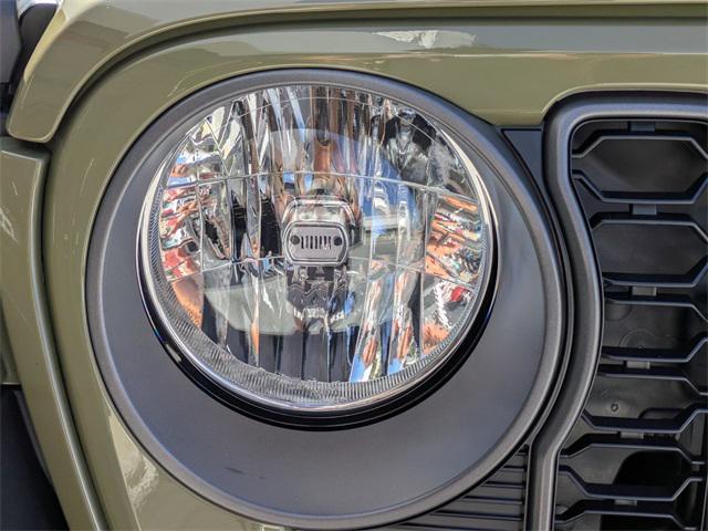new 2025 Jeep Gladiator car, priced at $44,977