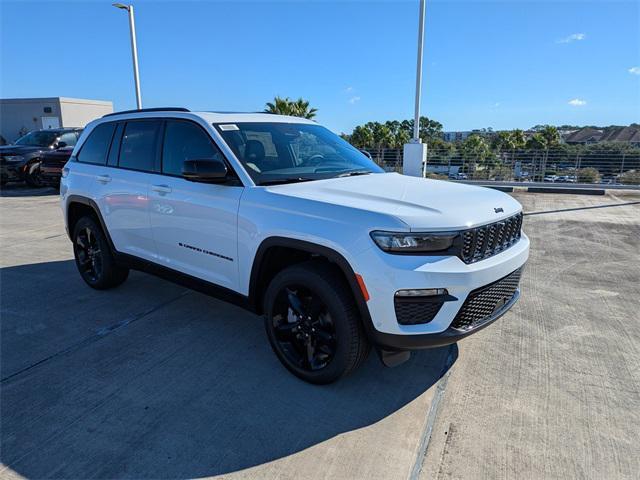 new 2025 Jeep Grand Cherokee car, priced at $50,680