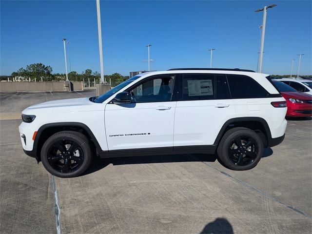 new 2025 Jeep Grand Cherokee car, priced at $50,680