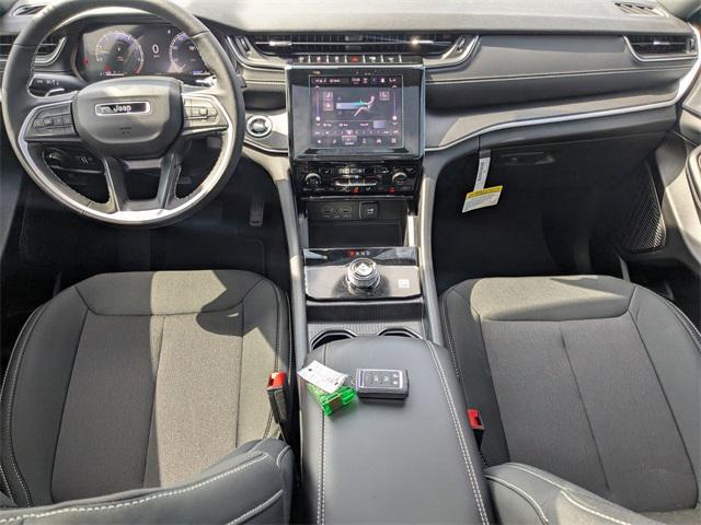 new 2025 Jeep Grand Cherokee car, priced at $39,254