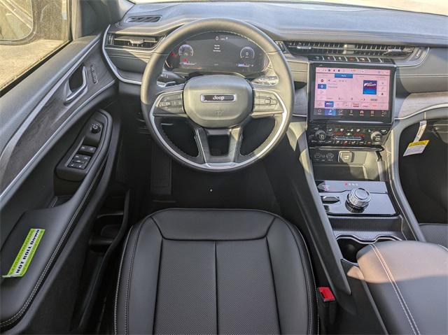 new 2025 Jeep Grand Cherokee car, priced at $51,527