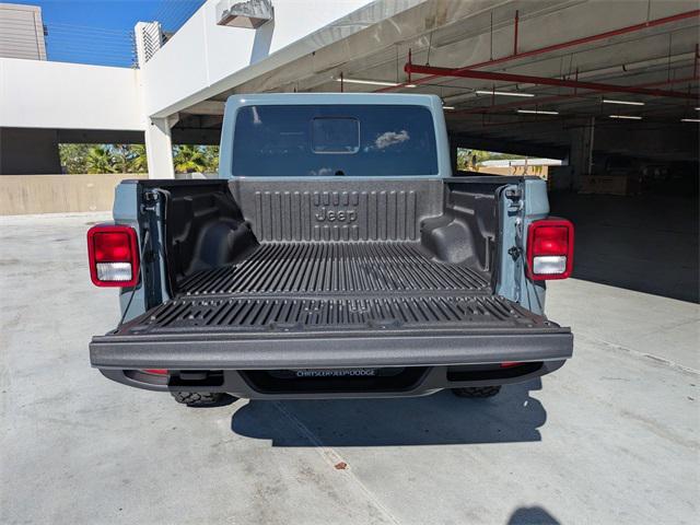 new 2025 Jeep Gladiator car, priced at $45,102