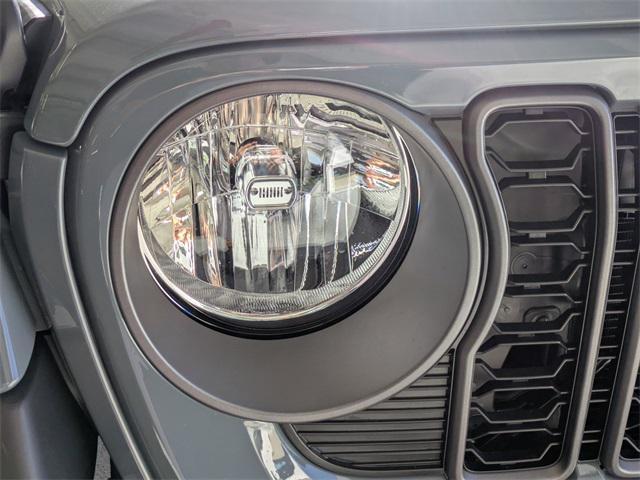 new 2025 Jeep Gladiator car, priced at $45,102