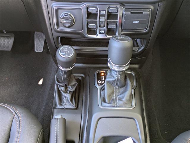 new 2025 Jeep Gladiator car, priced at $45,102