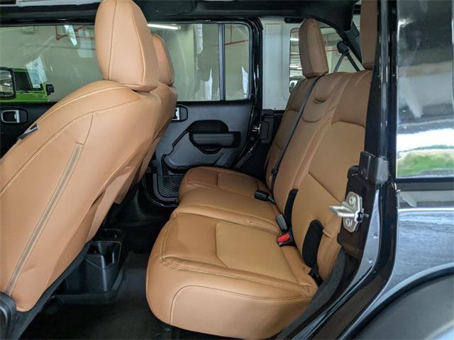 new 2025 Jeep Wrangler car, priced at $45,942