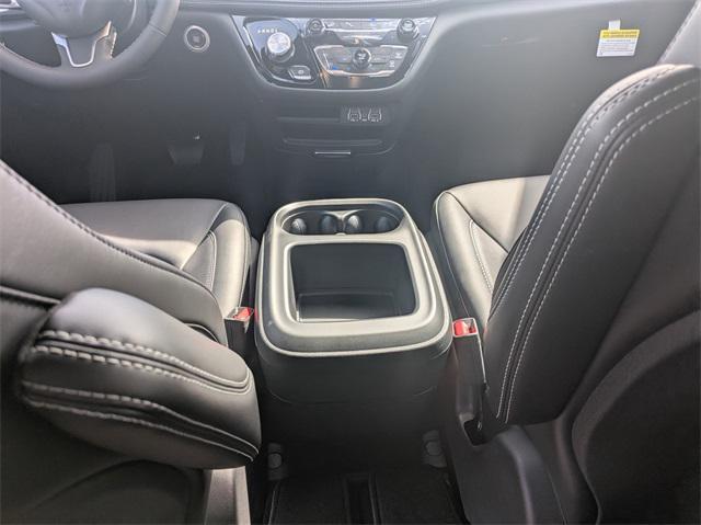 new 2025 Chrysler Pacifica car, priced at $40,275