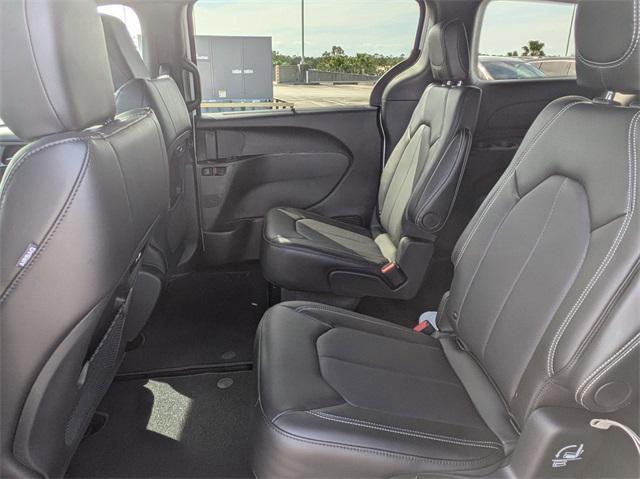 new 2025 Chrysler Pacifica car, priced at $40,275