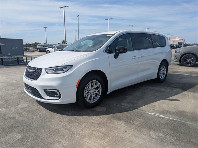 new 2025 Chrysler Pacifica car, priced at $40,275