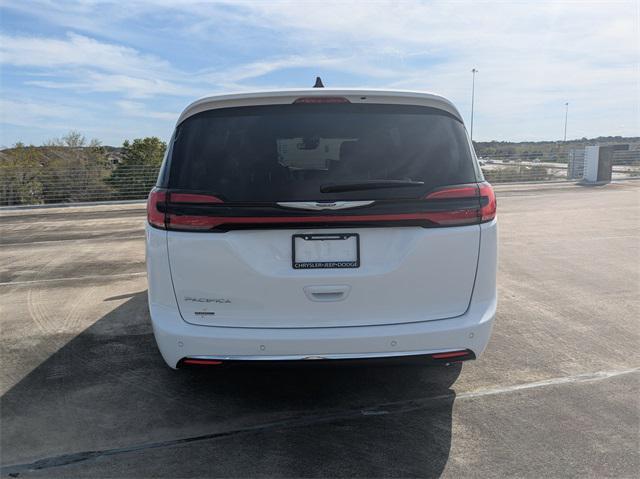 new 2025 Chrysler Pacifica car, priced at $40,275