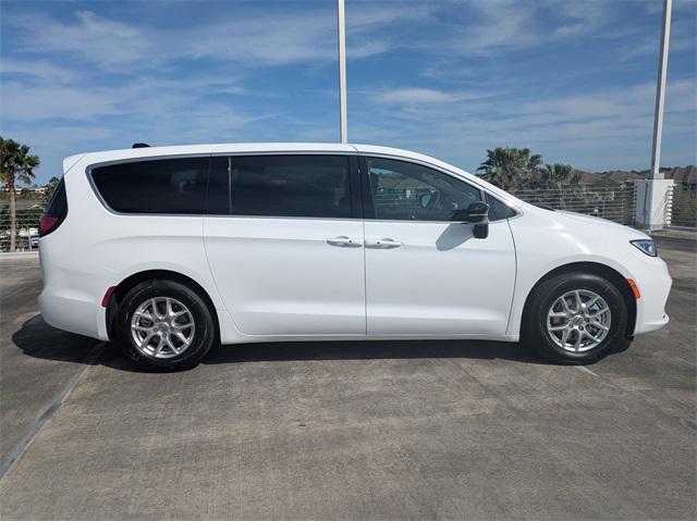 new 2025 Chrysler Pacifica car, priced at $40,275