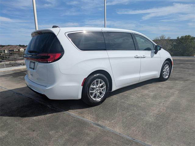 new 2025 Chrysler Pacifica car, priced at $40,275