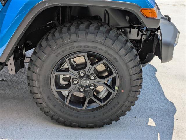 new 2025 Jeep Gladiator car, priced at $48,227