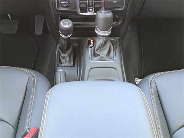 new 2025 Jeep Gladiator car, priced at $48,227