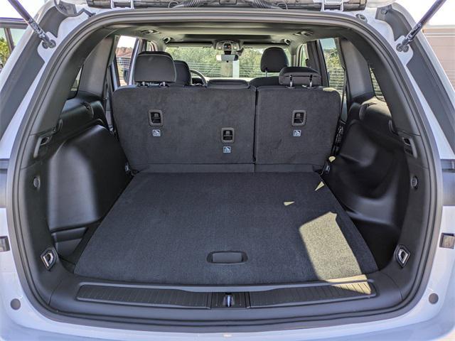 new 2025 Jeep Grand Cherokee car, priced at $39,294