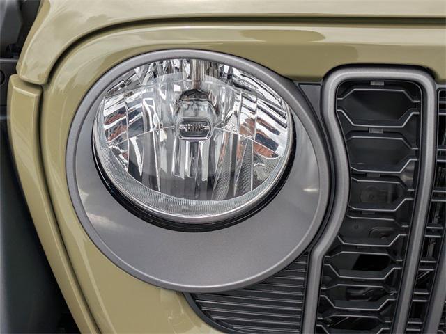 new 2025 Jeep Wrangler car, priced at $46,384