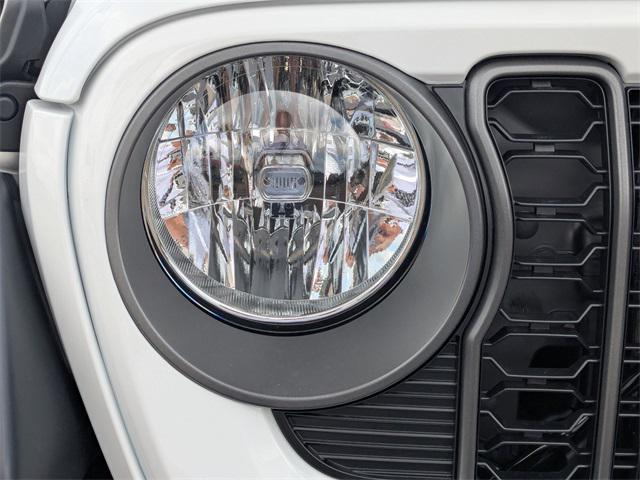 new 2025 Jeep Wrangler car, priced at $41,332