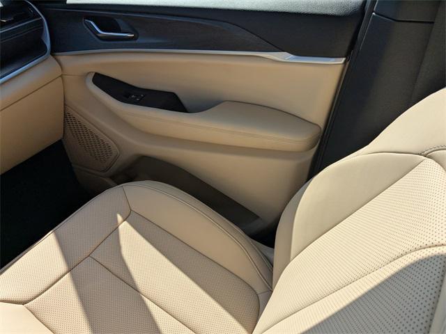 new 2025 Jeep Grand Cherokee car, priced at $48,231
