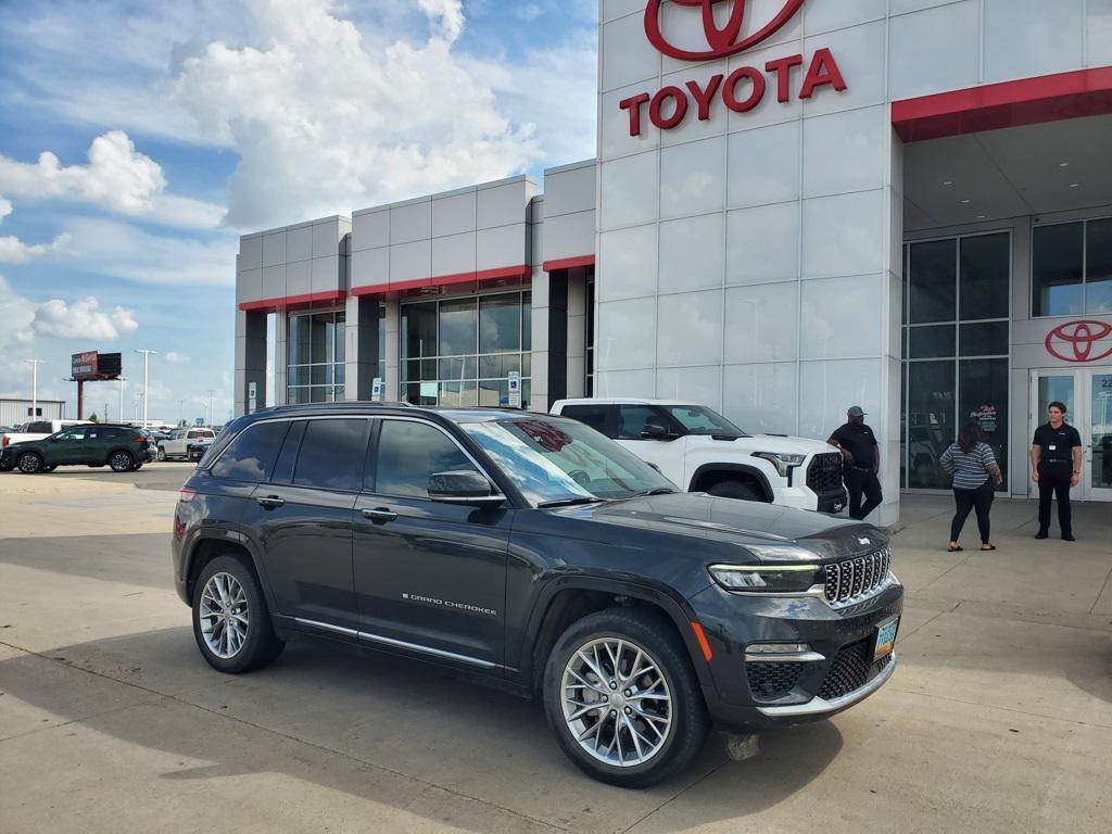 used 2024 Jeep Grand Cherokee car