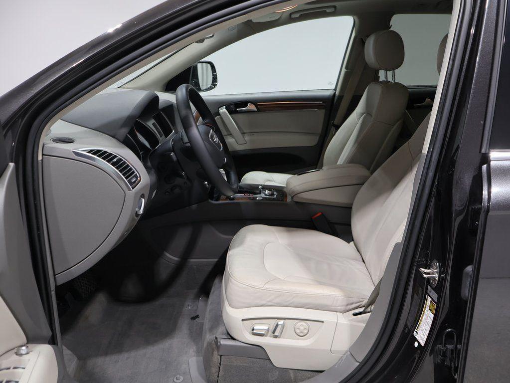 used 2015 Audi Q7 car, priced at $9,630