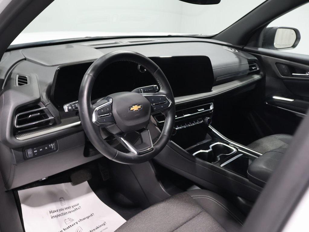 used 2024 Chevrolet Traverse car, priced at $37,942