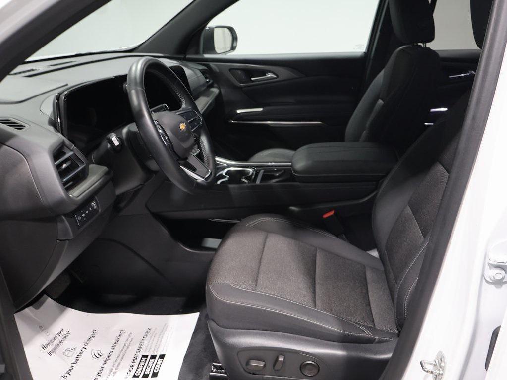 used 2024 Chevrolet Traverse car, priced at $37,942