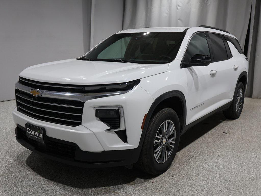 used 2024 Chevrolet Traverse car, priced at $37,942