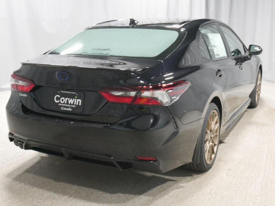 new 2024 Toyota Camry Hybrid car, priced at $32,727
