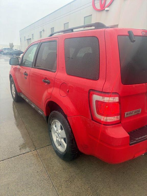 used 2009 Ford Escape car, priced at $2,500