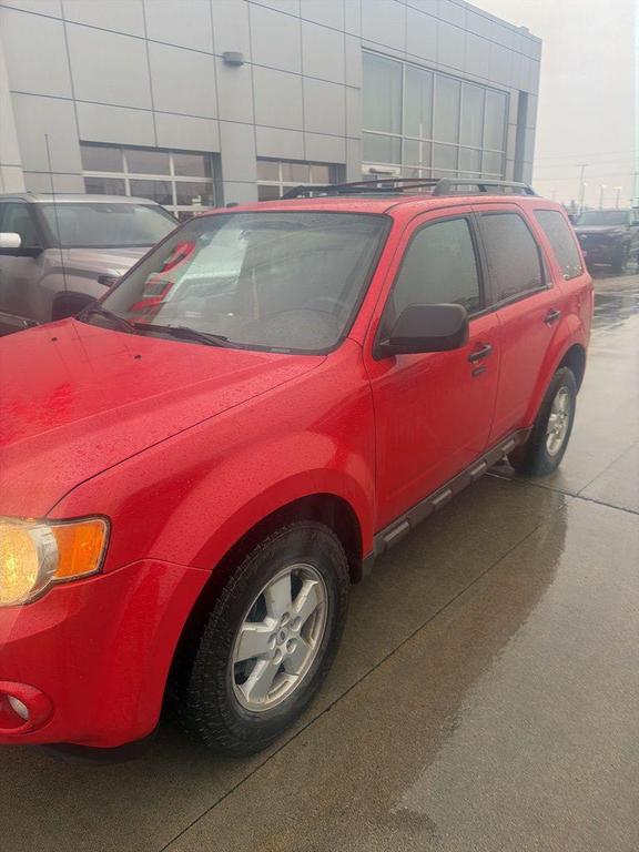 used 2009 Ford Escape car, priced at $2,500