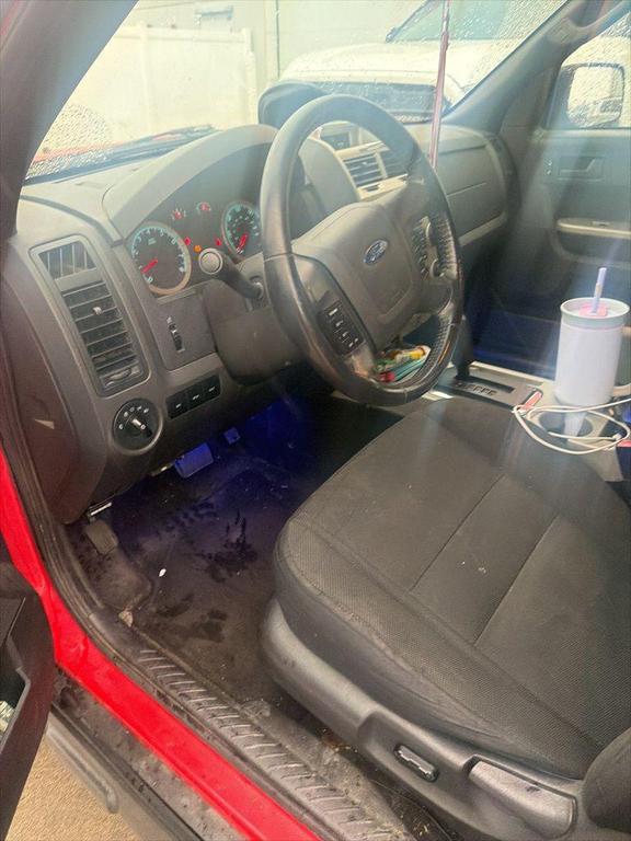 used 2009 Ford Escape car, priced at $2,500