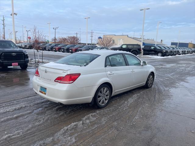 used 2005 Toyota Avalon car