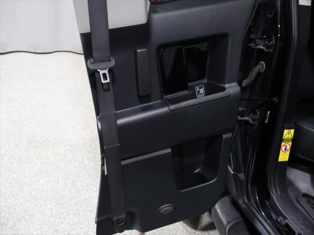 used 2007 Toyota FJ Cruiser car, priced at $12,172